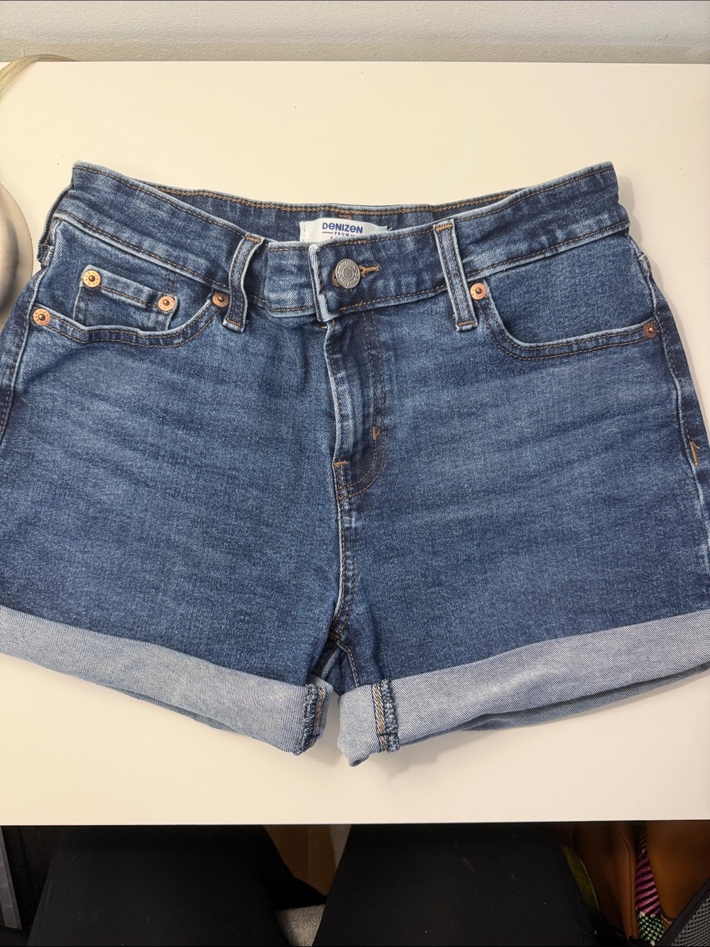 Levi's Denizen Blue Rolled-Hem Denim Shorts SZ 4